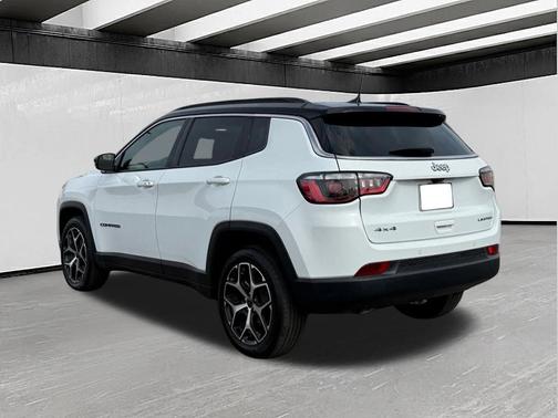 Bright White Clearcoat 2025 Jeep Compass Limited