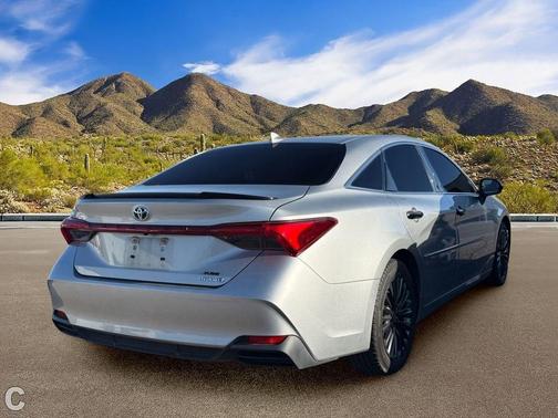 Celestial Silver Metallic 2021 Toyota Avalon Hybrid XSE