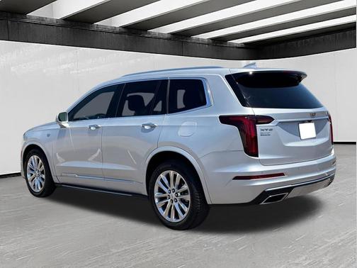 Radiant Silver Metallic 2020 Cadillac XT6 Premium Luxury FWD