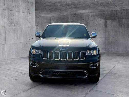 Diamond Black Crystal Pearlcoat 2022 Jeep Grand Cherokee Limited