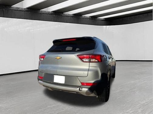 Sterling Gray Metallic 2023 Chevrolet Trailblazer LT