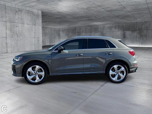2020 Audi Q3 45 S line Prestige