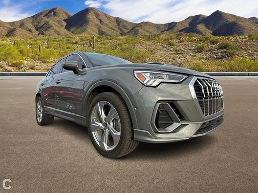 2020 Audi Q3 45 S line Prestige