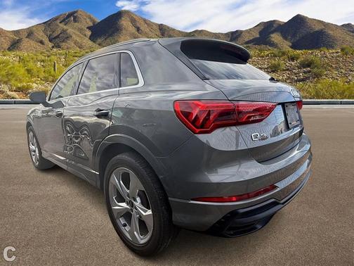 2020 Audi Q3 45 S line Prestige