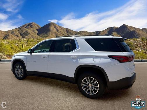 Summit White 2023 Chevrolet Traverse LT Cloth