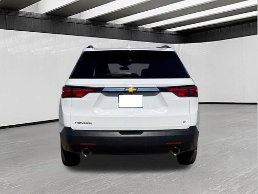 Summit White 2023 Chevrolet Traverse LT Cloth