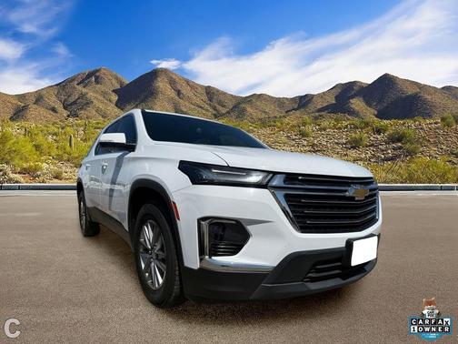 Summit White 2023 Chevrolet Traverse LT Cloth