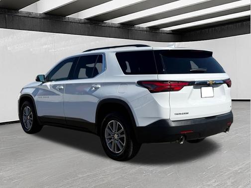Summit White 2023 Chevrolet Traverse LT Cloth