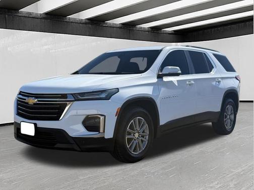 Summit White 2023 Chevrolet Traverse LT Cloth