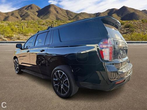 2024 Chevrolet Suburban RST