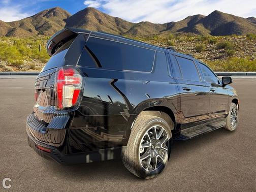 2024 Chevrolet Suburban RST