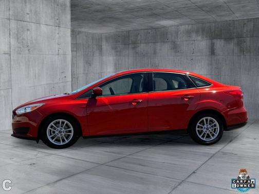 Hot Pepper Red Metallic Tinted Clearcoat 2018 Ford Focus SE