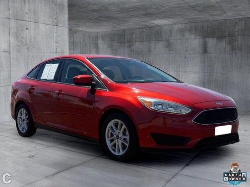 Hot Pepper Red Metallic Tinted Clearcoat 2018 Ford Focus SE