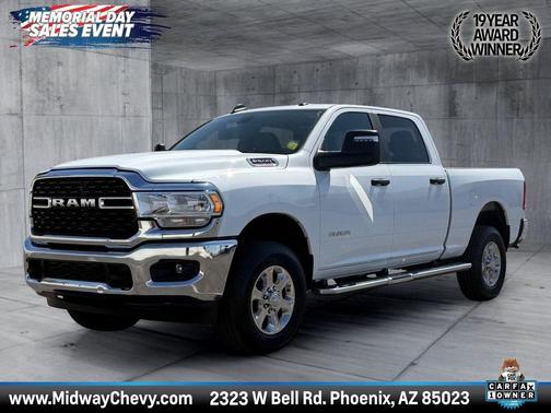 Bright White Clearcoat 2024 RAM 2500 Big Horn Crew Cab 4x4 6'4' Box