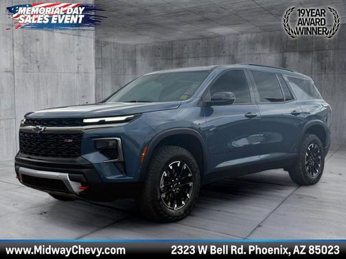 Lakeshore Blue Metallic 2024 Chevrolet Traverse AWD Z71