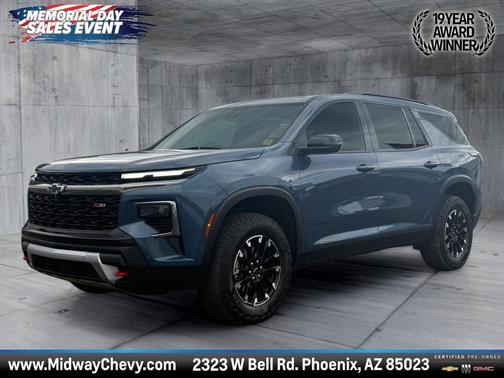 Lakeshore Blue Metallic 2024 Chevrolet Traverse AWD Z71