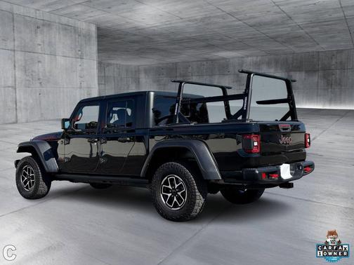 Black Clearcoat 2024 Jeep Gladiator Rubicon