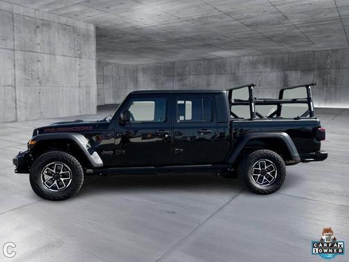 Black Clearcoat 2024 Jeep Gladiator Rubicon
