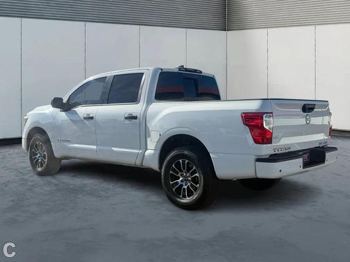 2023 Nissan Titan SV