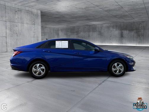 2023 Hyundai ELANTRA SE