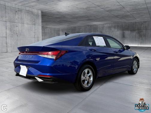 2023 Hyundai ELANTRA SE