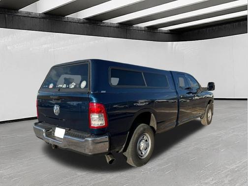 Patriot Blue Pearlcoat 2023 RAM 2500 Tradesman Crew Cab 4x2 8' Box