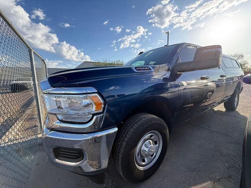 Patriot Blue Pearlcoat 2023 RAM 2500 Tradesman Crew Cab 4x2 8' Box