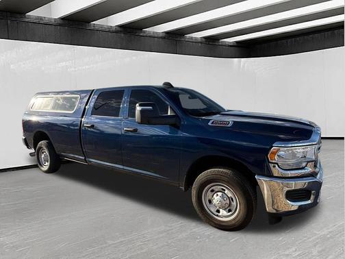 Patriot Blue Pearlcoat 2023 RAM 2500 Tradesman Crew Cab 4x2 8' Box