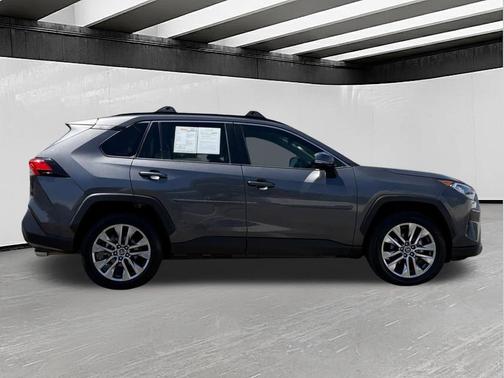 Magnetic Gray Metallic 2020 Toyota RAV4 XLE Premium