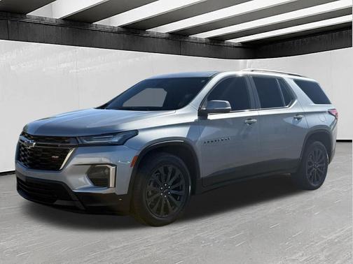 Sterling Gray Metallic 2023 Chevrolet Traverse RS