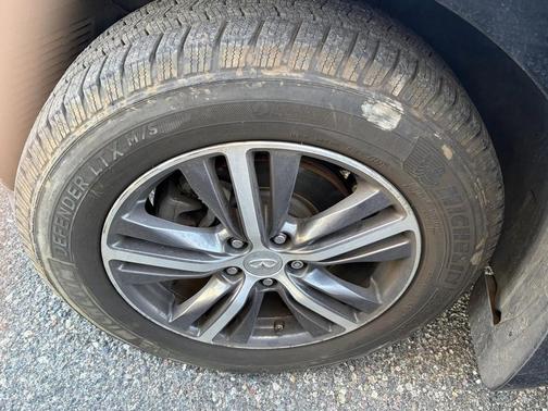 2018 INFINITI QX60 Base