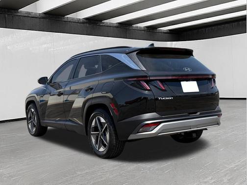 Phantom Black 2025 Hyundai TUCSON SEL Convenience