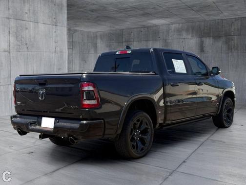 Diamond Black Crystal Pearlcoat 2022 RAM 1500 Limited