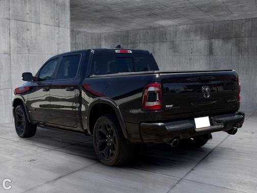 Diamond Black Crystal Pearlcoat 2022 RAM 1500 Limited
