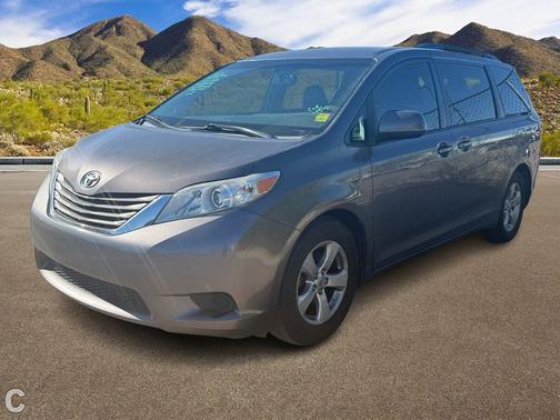 2016 Toyota Sienna LE