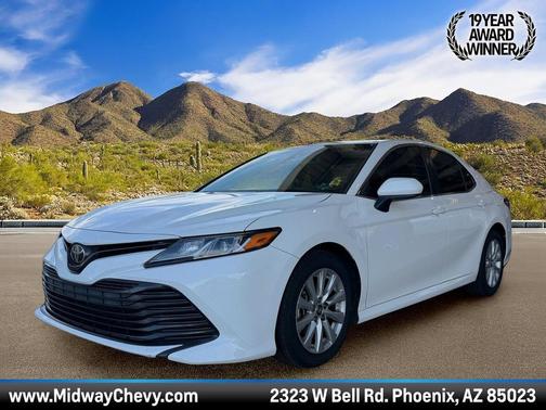 Super White 2018 Toyota Camry LE