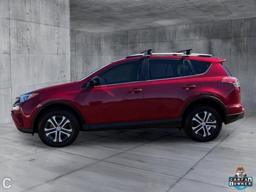 Ruby Flare Pearl 2018 Toyota RAV4 LE