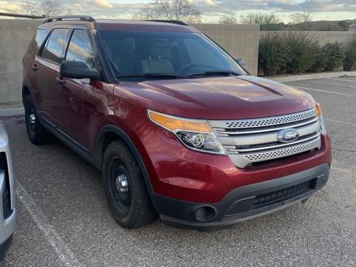 Photo 2 of 10 of 2014 Ford Explorer Base