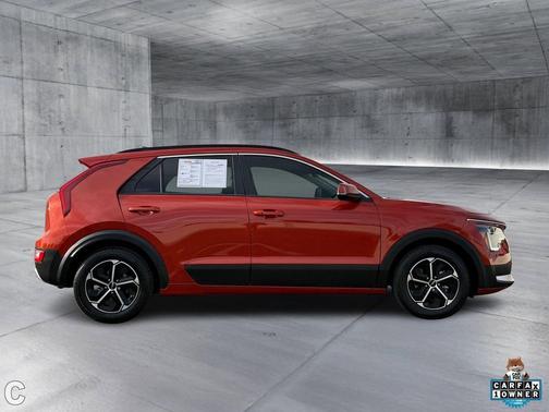 Fire Orange 2023 Kia Niro EX