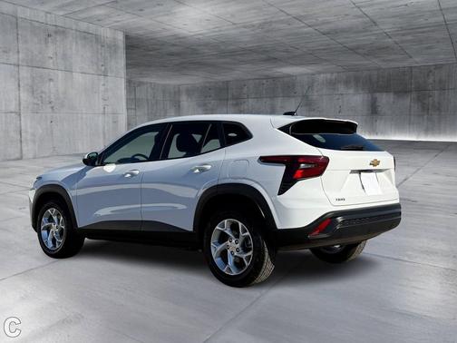 Summit White 2024 Chevrolet Trax LS