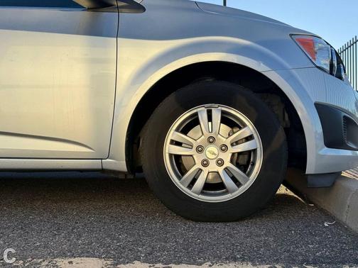 Silver Ice Metallic 2014 Chevrolet Sonic LT