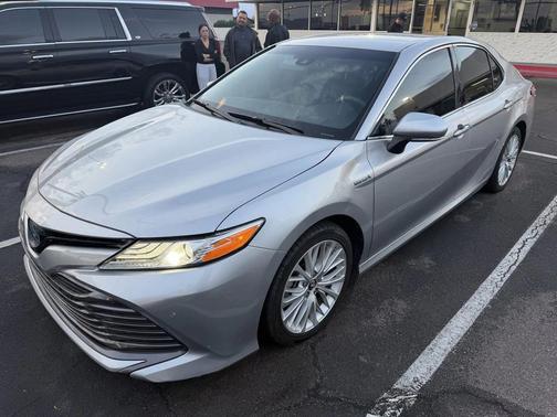 2018 Toyota Camry Hybrid XLE