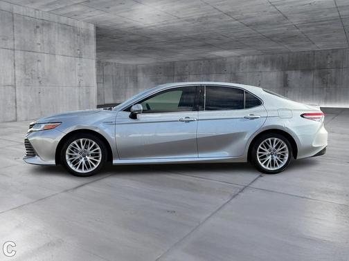 2018 Toyota Camry Hybrid XLE