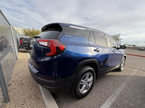 2022 GMC Terrain SLE