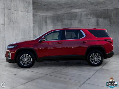 Radiant Red Tintcoat 2023 Chevrolet Traverse LT Leather