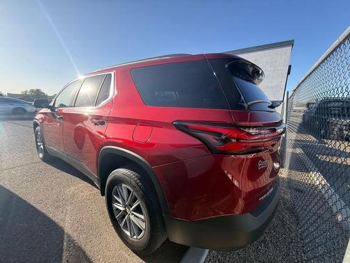 Radiant Red Tintcoat 2023 Chevrolet Traverse LT Leather