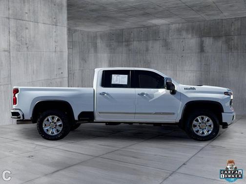 Summit White 2024 Chevrolet Silverado 2500 High Country