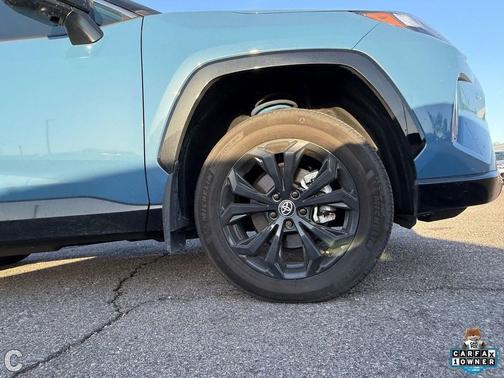 2024 Toyota RAV4 Hybrid SE