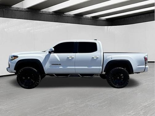White 2022 Toyota Tacoma TRD Off Road