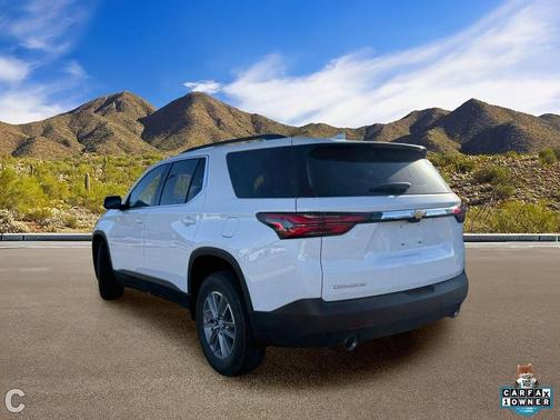 Summit White 2023 Chevrolet Traverse LT Cloth
